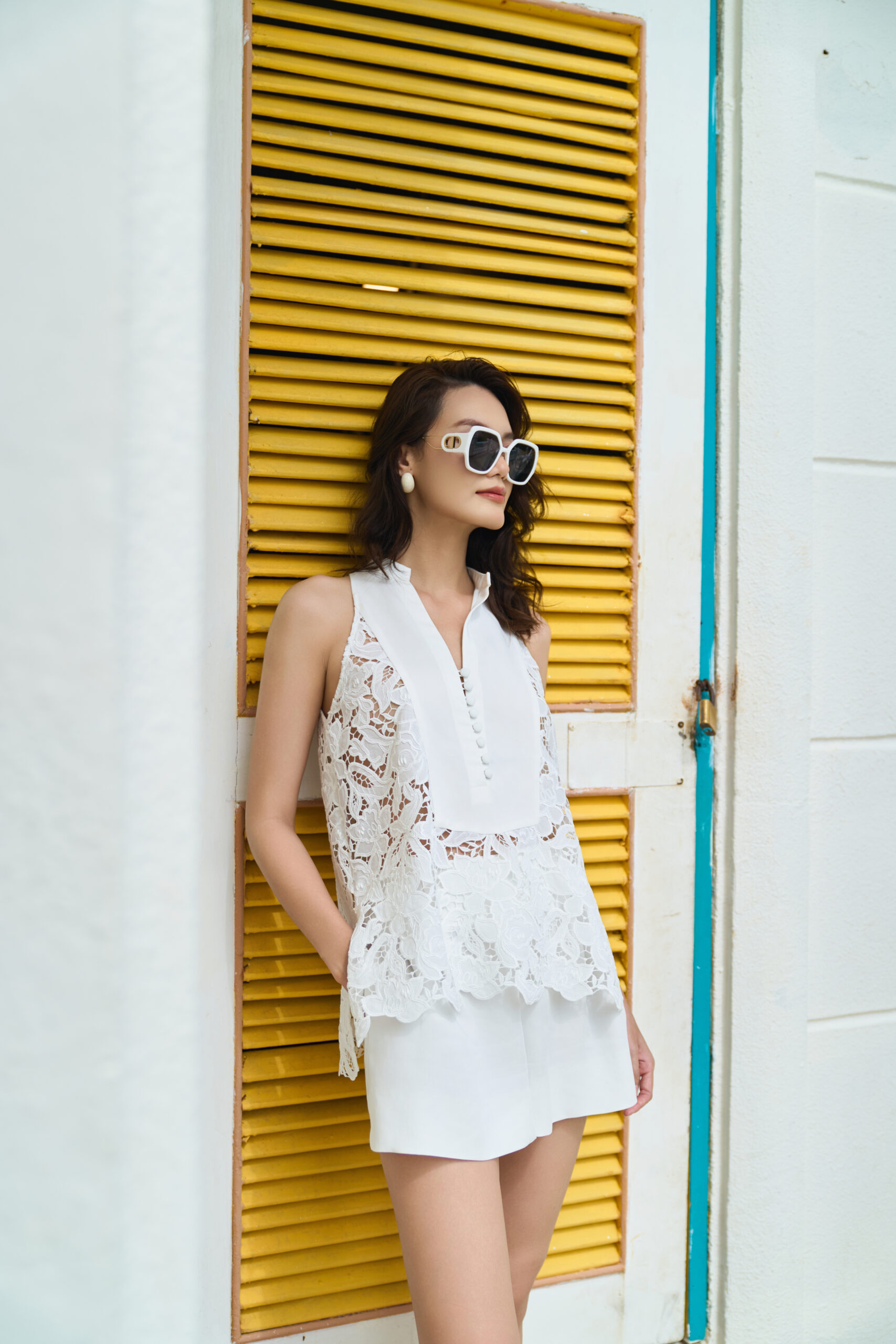 Quần short 2 li lưng thun sau linen bamboo trắng - Hình ảnh 6