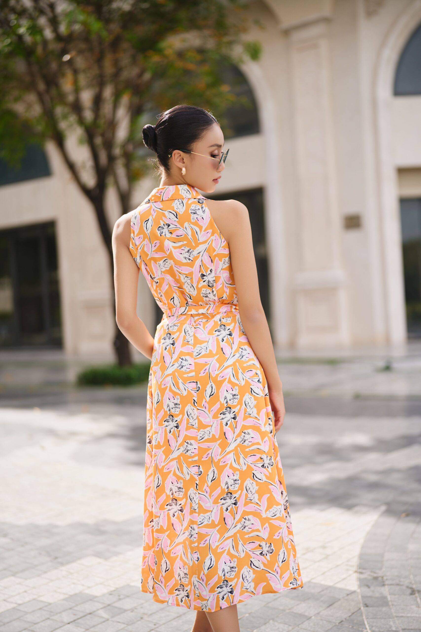 Đầm somi dài cố yếm silk họa tiết cam - Hình ảnh 6