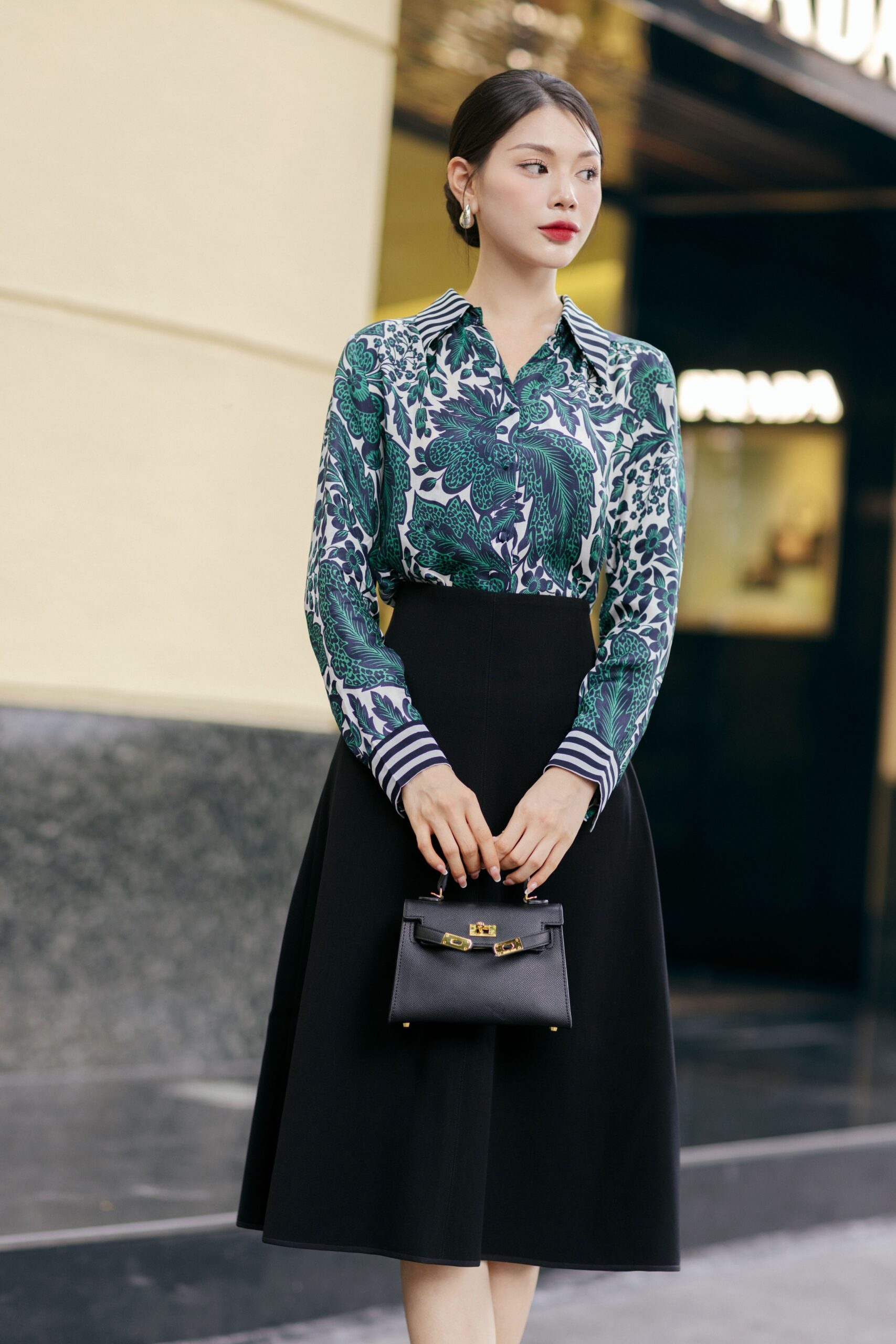 Áo somi phối sọc viền cô+ tay silk cao câp xanh rêu - Hình ảnh 2