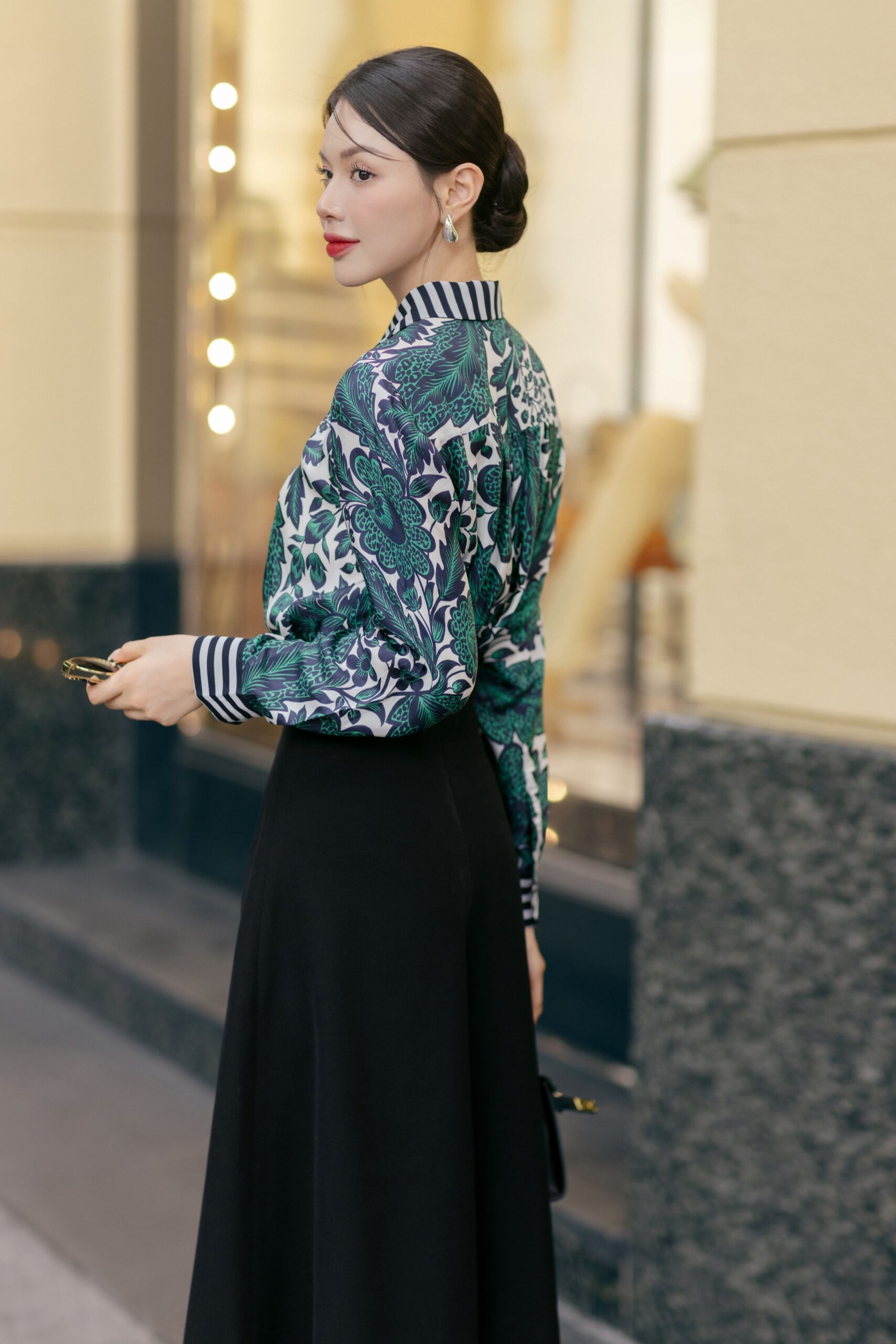 Áo somi phối sọc viền cô+ tay silk cao câp xanh rêu - Hình ảnh 4