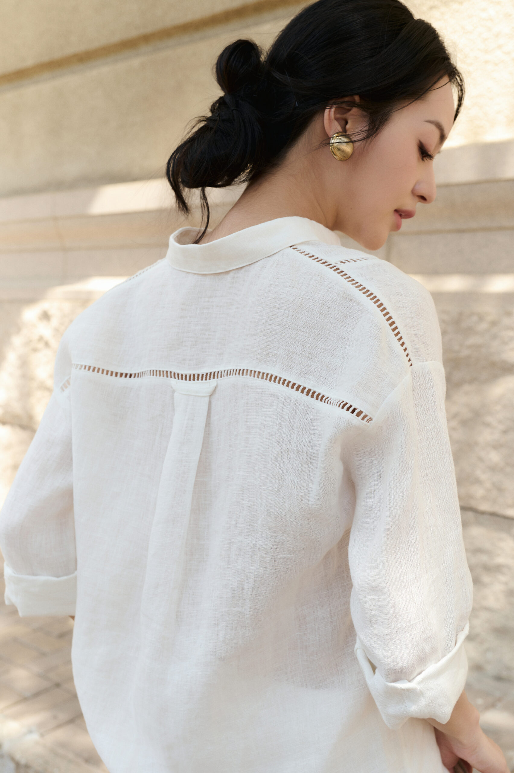 Áo sơmi phối ren dây linen trắng - Hình ảnh 3