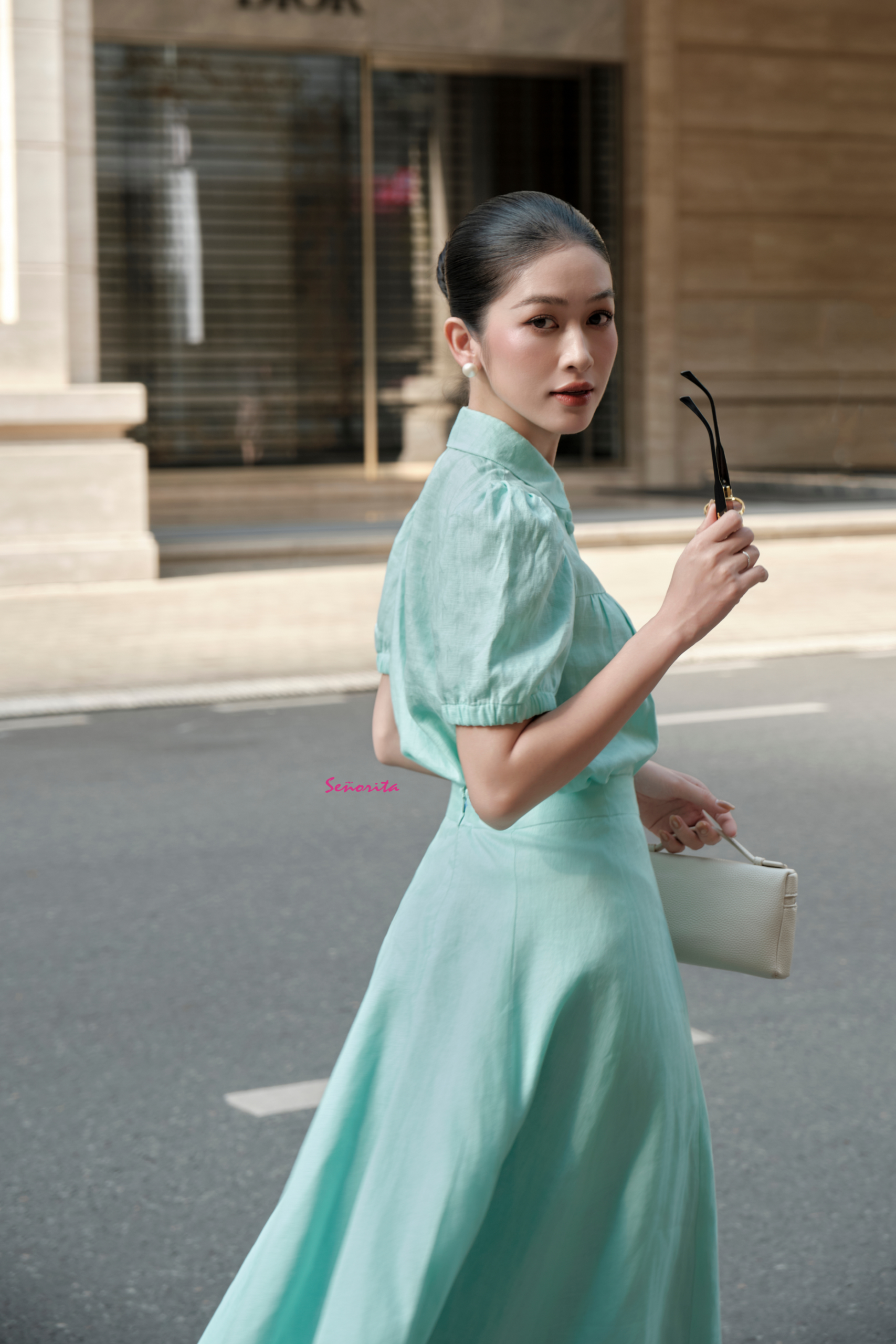 Áo cổ sen tay ngắn xanh min - Hình ảnh 4