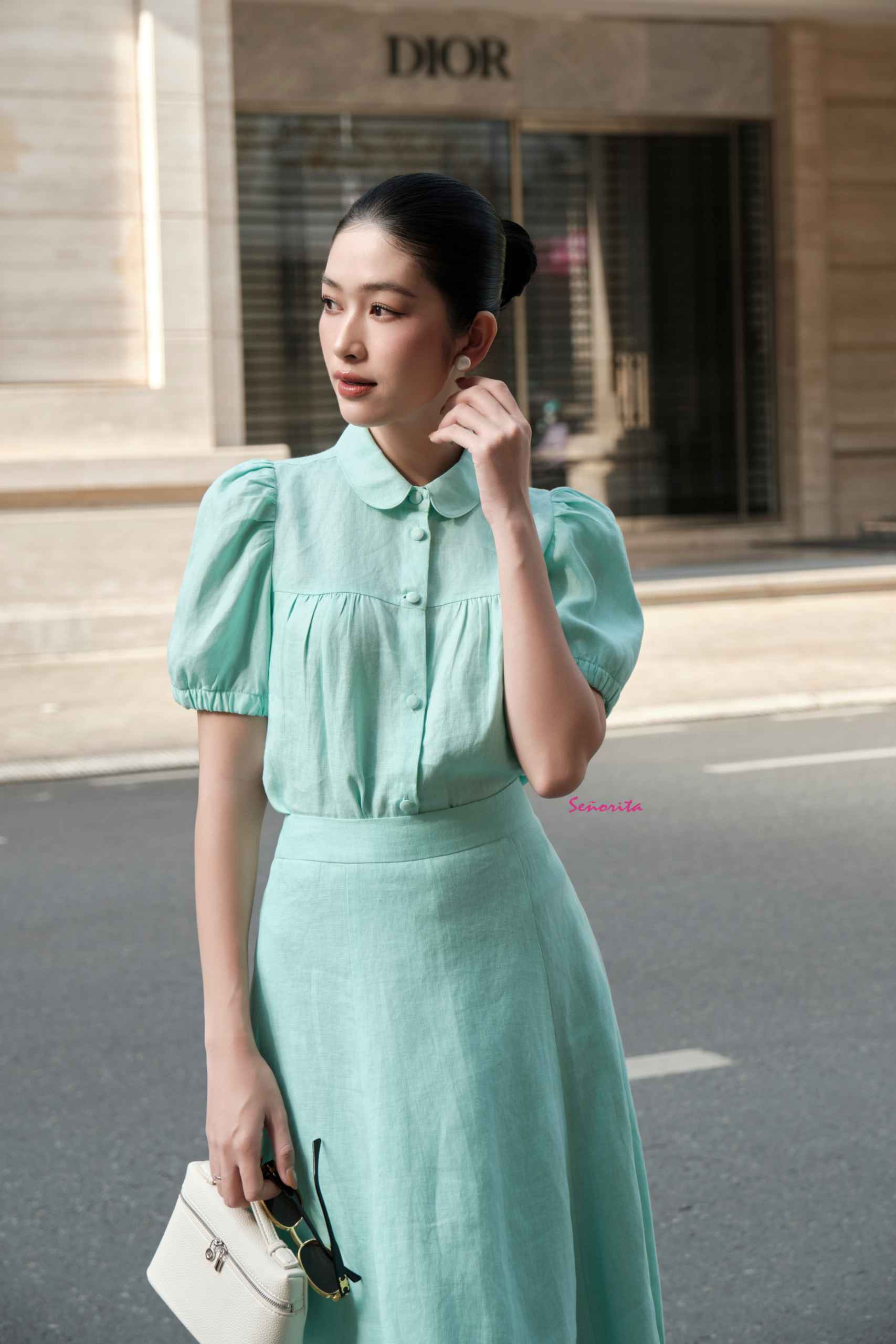 Áo cổ sen tay ngắn xanh min - Hình ảnh 5