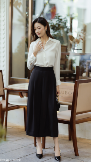 Quần ống váy xếp li đen