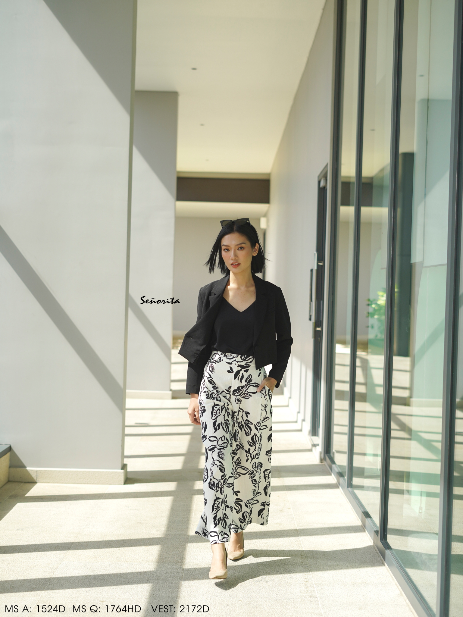 Áo vest lửng đen
