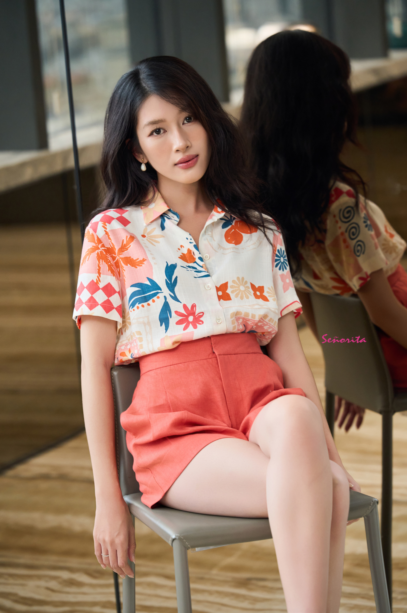 Áo sơmi ngắn tay họa tiết cam - Hình ảnh 2