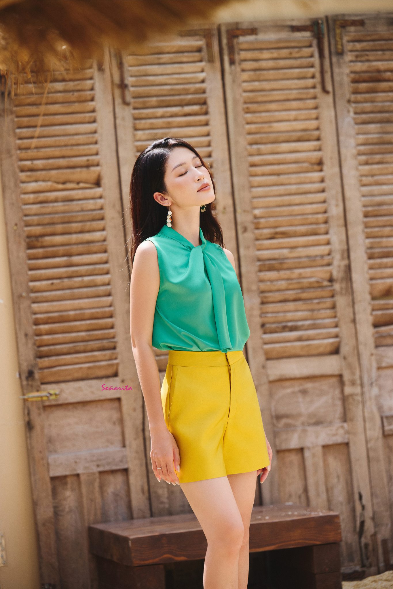 Quần short vàng - Hình ảnh 3