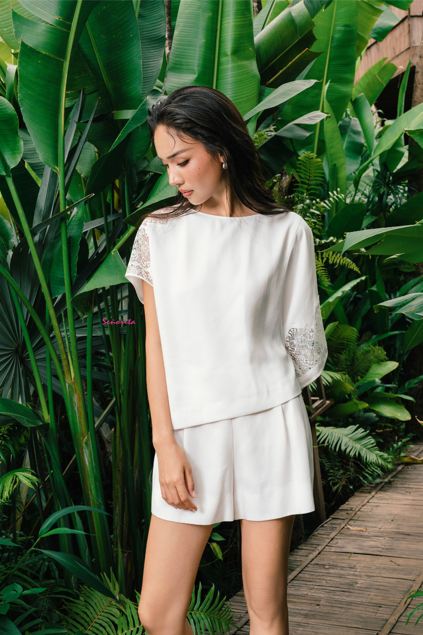 Quần short 2 li lưng thun sau linen bamboo trắng