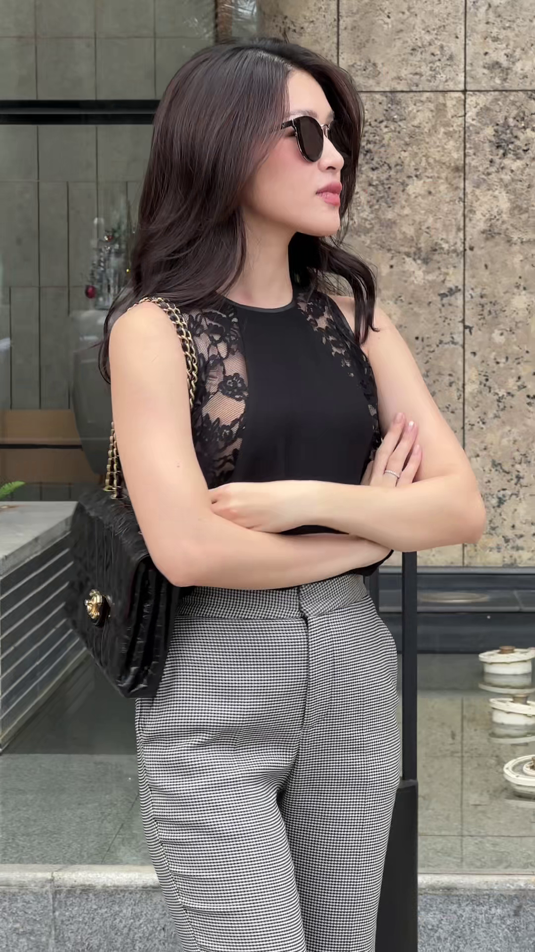 Áo kiểu phối ren đen - Hình ảnh 4