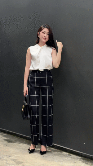 Quần ống suông kẻ ô