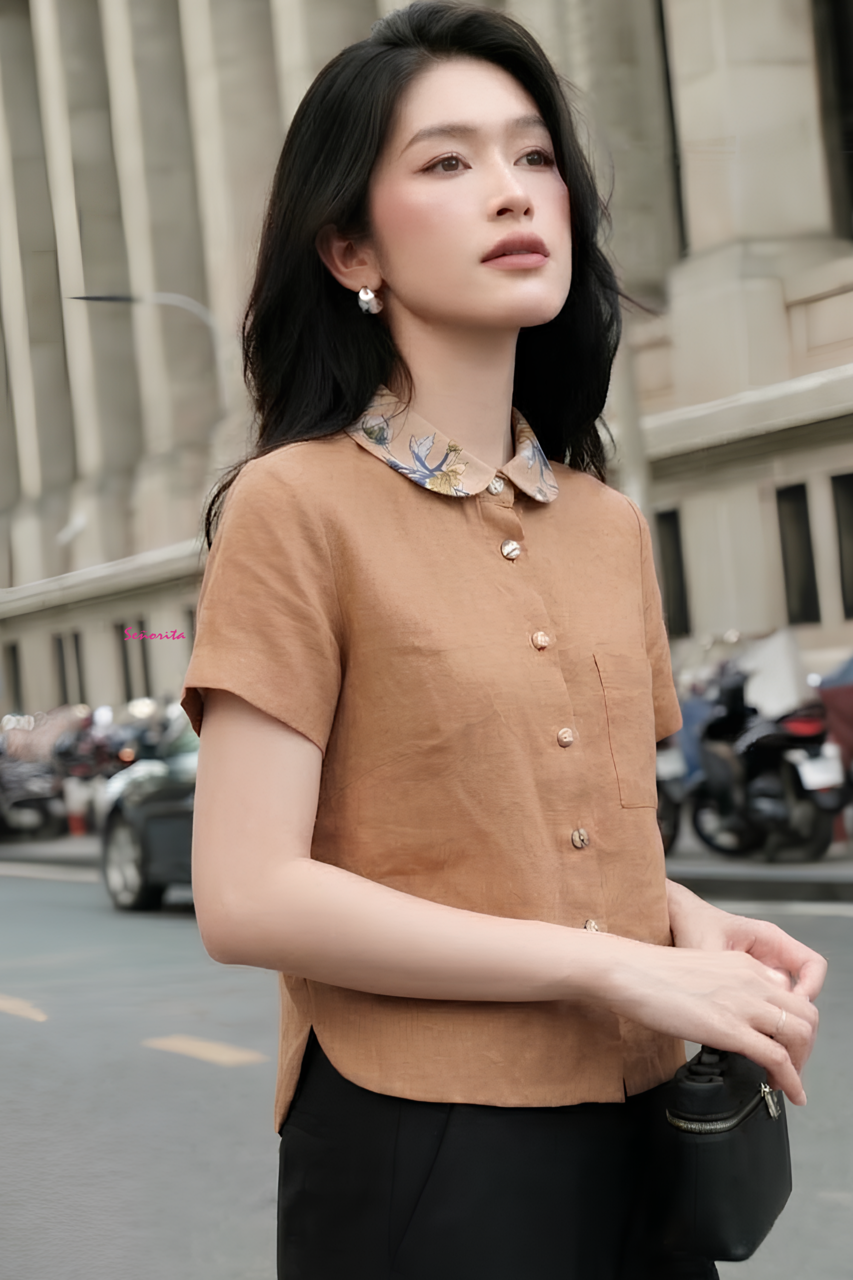 Áo cổ sen tay ngắn phối hoa - Hình ảnh 2