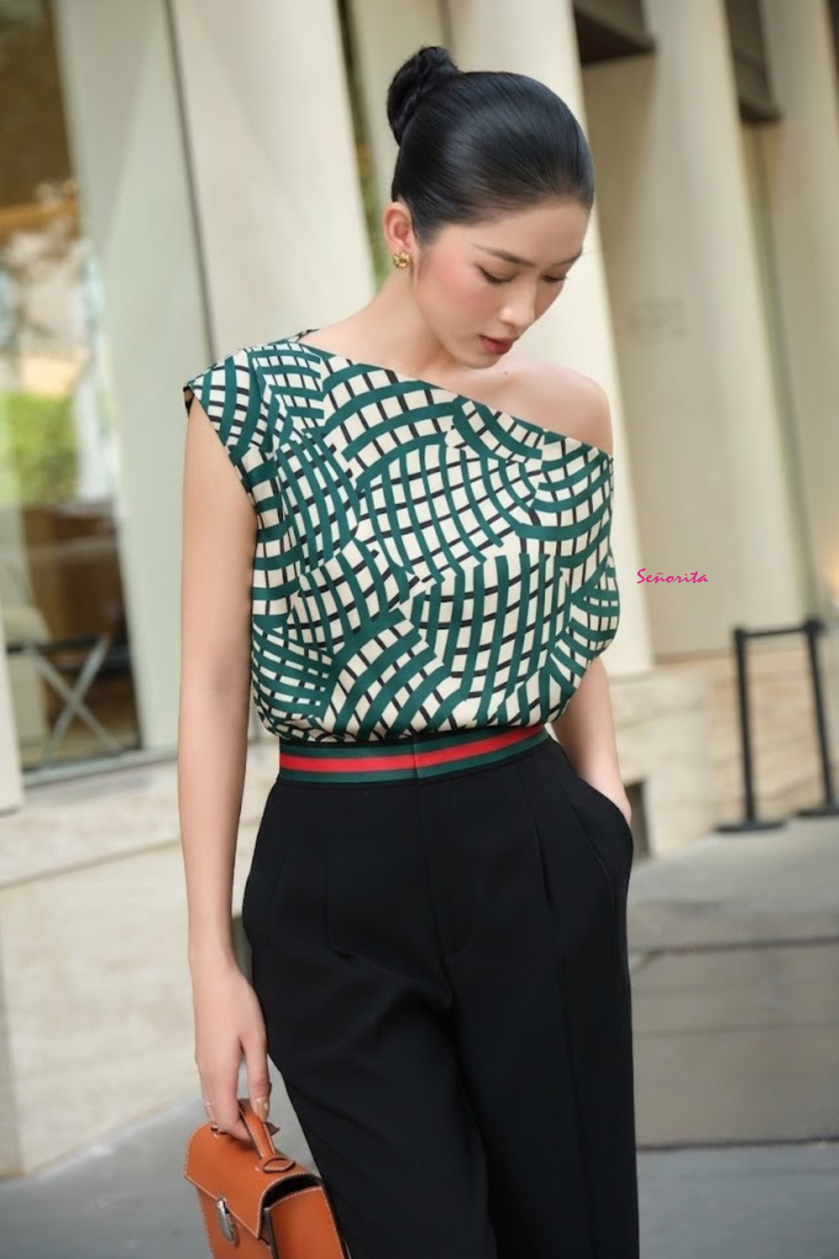 Áo kiểu họa tiết xanh rêu - Hình ảnh 2