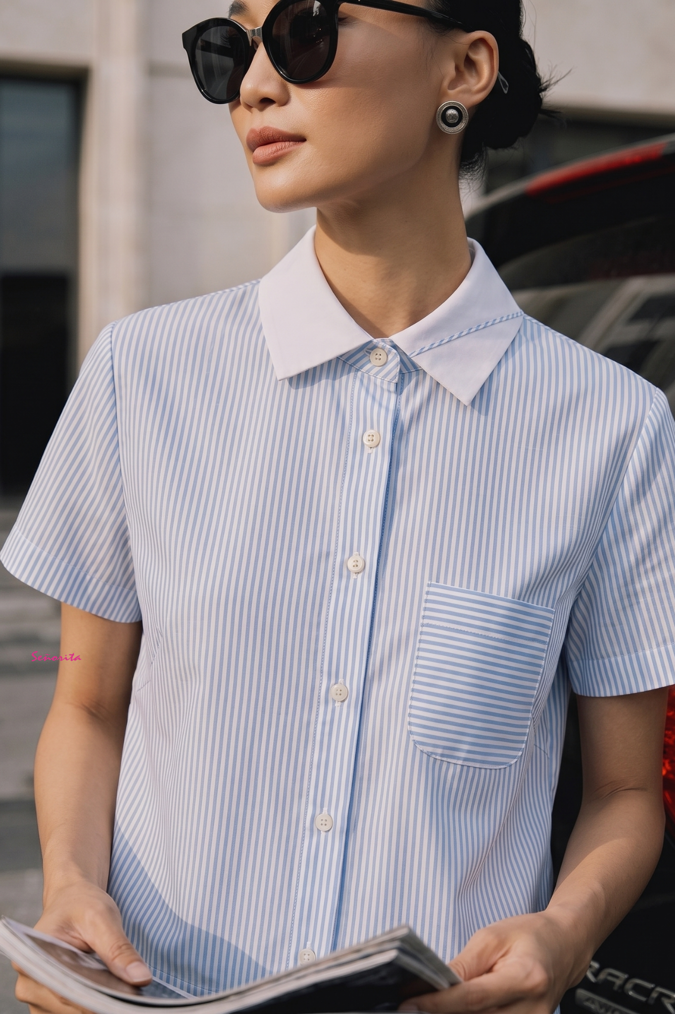 Áo cổ phối tay ngắn sọc xanh