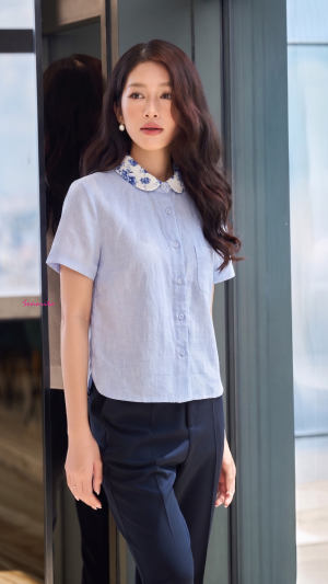 Áo cổ sen tay ngắn phối hoa